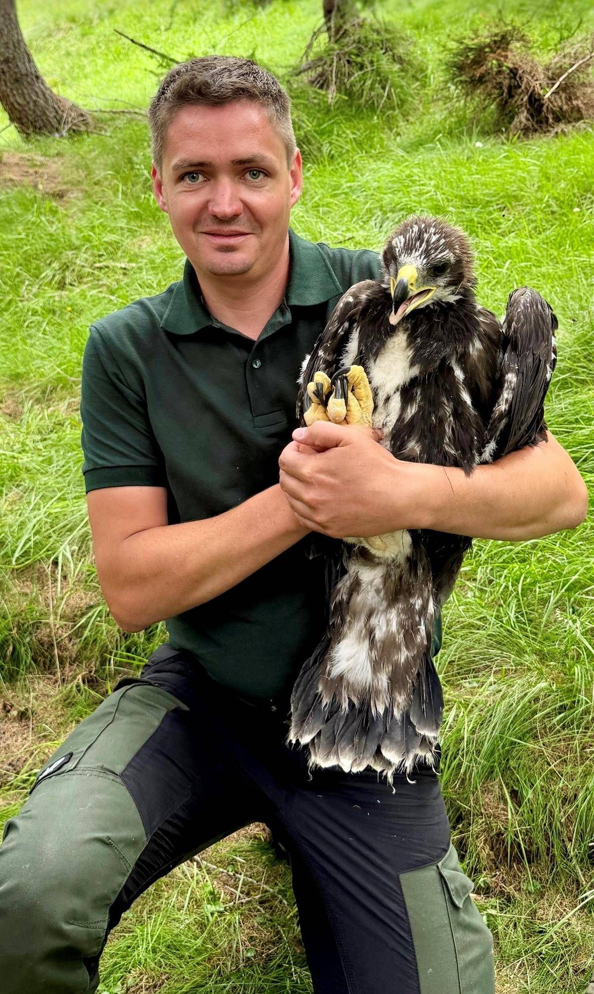 Gerald Lesacher, Nationalpark-Ranger und Wildtierh&uuml;ter, begleitete und unterst&uuml;tzte das Projekt tatkr&auml;ftig im Gel&auml;nde. Foto: Lucas Landolfi