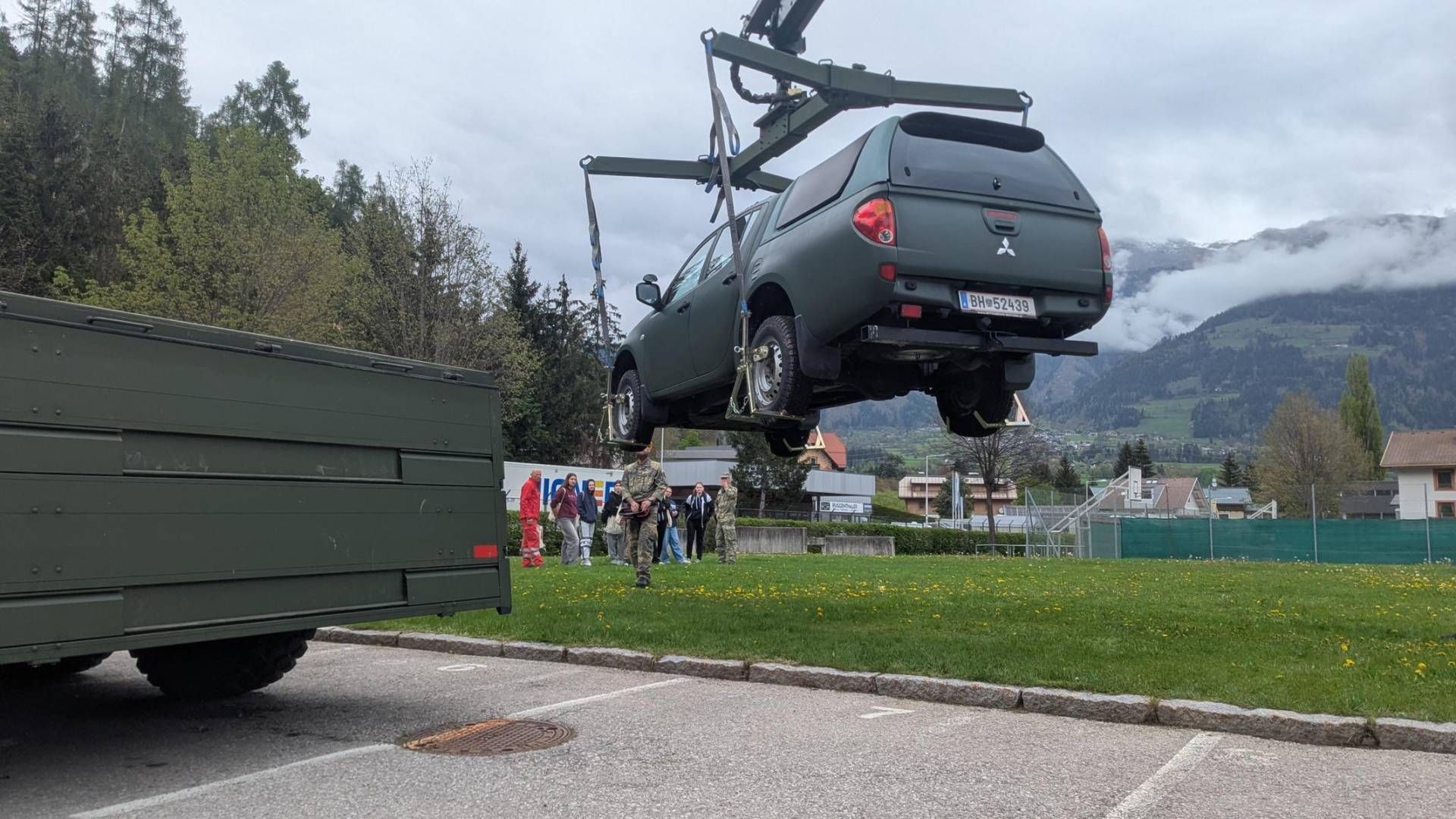 Eine Station besch&auml;ftige sich mit der Fahrzeugbergung Foto: Knorr