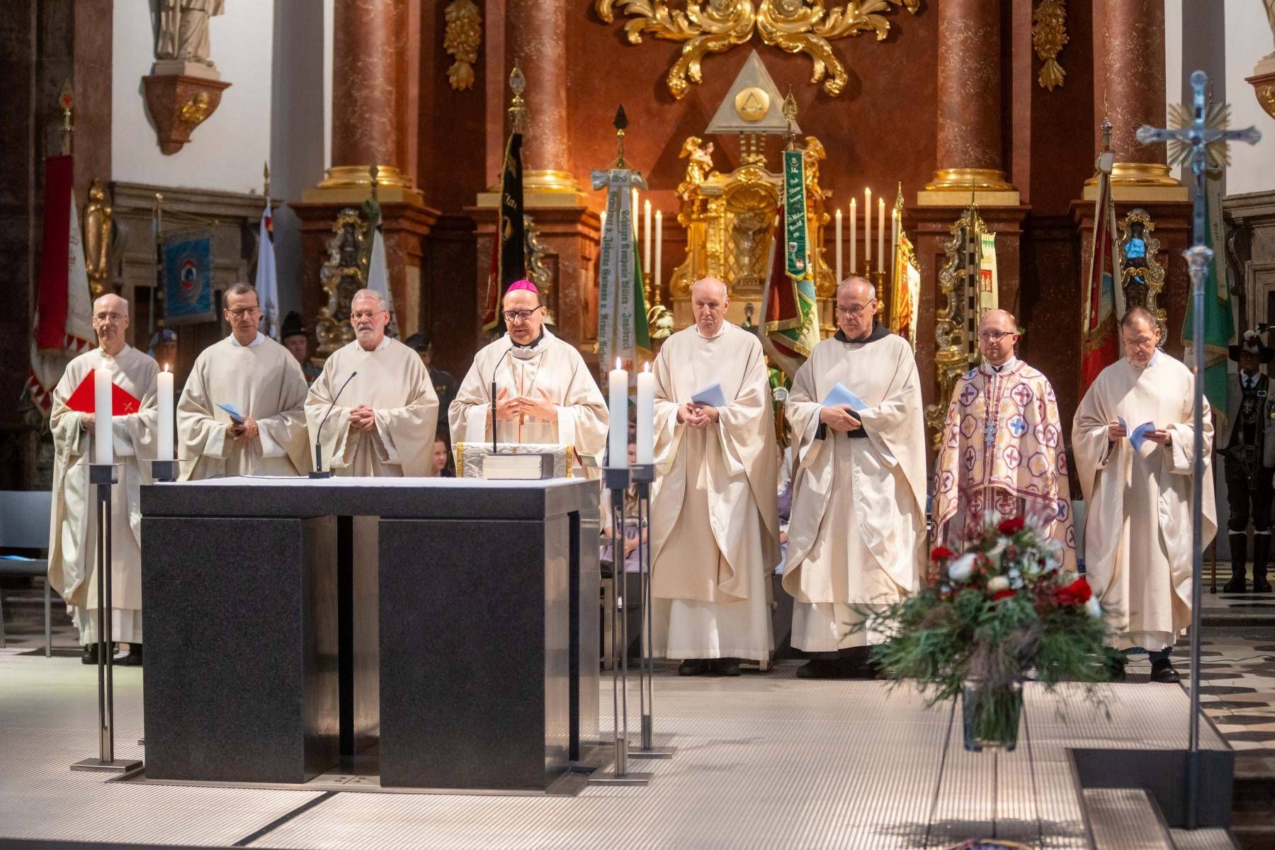 Der Landesgel&ouml;bnisgottesdienst mit Herz-Jesu-Gel&ouml;bniserneuerung in der Jesuitenkirche.