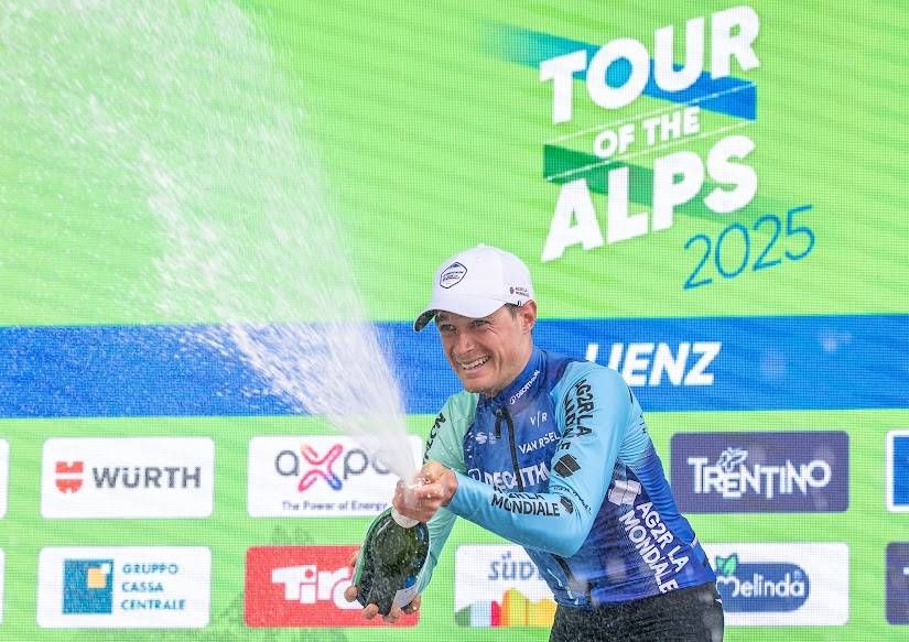 Etappensieger in Lienz: Nicolas Prodhomme (Decathlon). Foto: Expa Groder