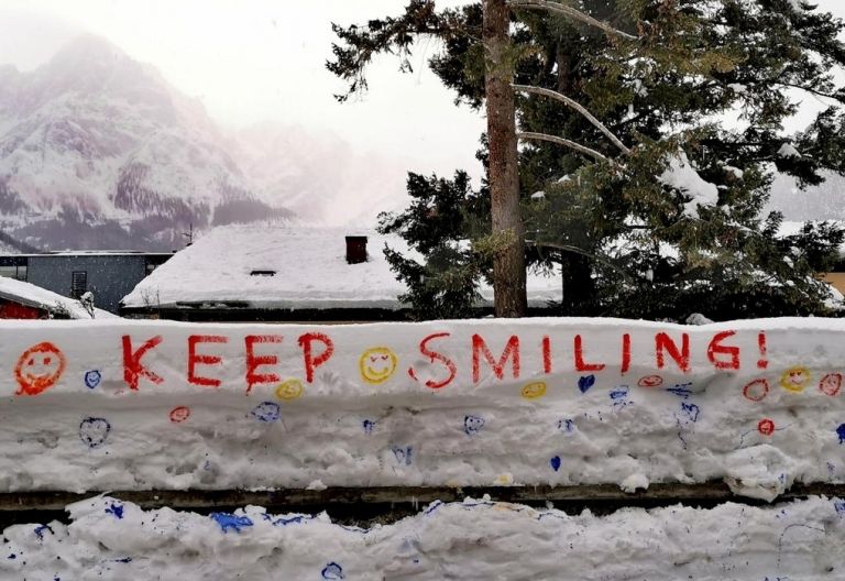 Lienzer Volksschule bringt Passanten zum L&auml;cheln