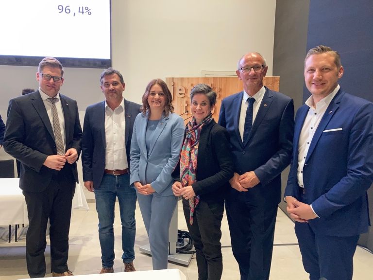 Gro&szlig;e Zustimmung f&uuml;r neuen VP Bezirksparteivorstand 