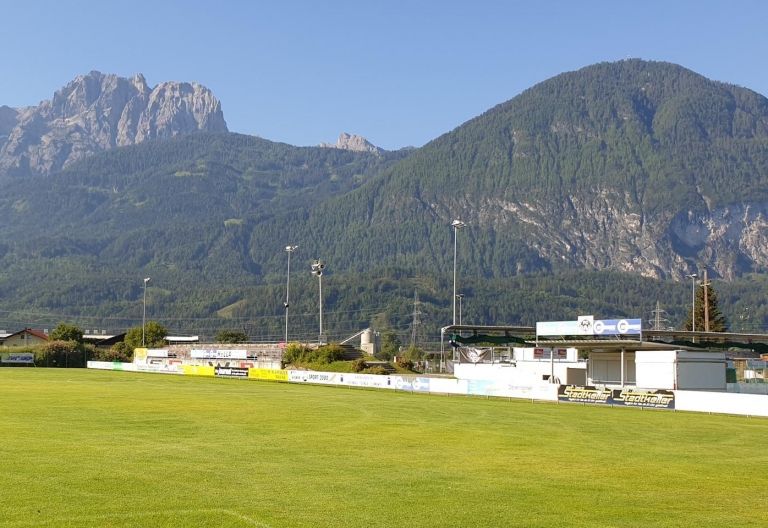 Fu&szlig;ballplatz Nu&szlig;dorf-Debant: Neue Trib&uuml;ne und Umkleide geplant