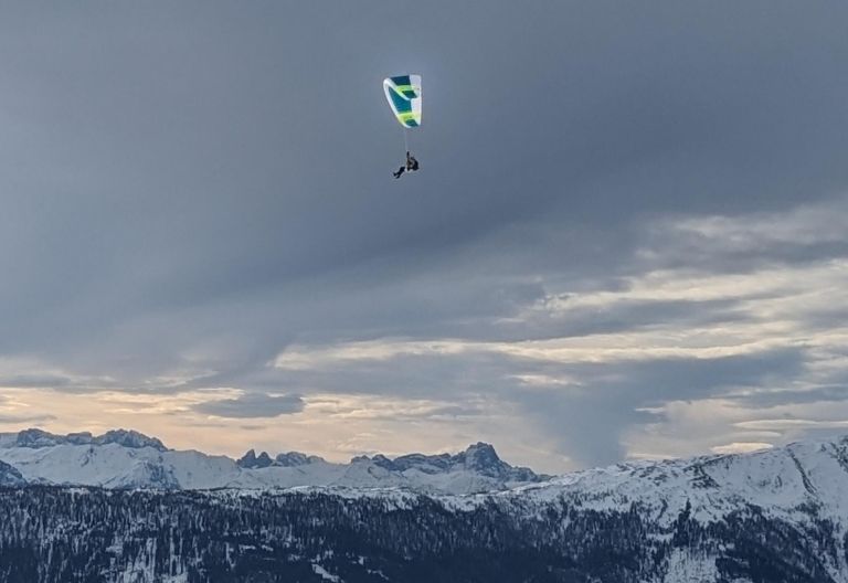 Unter freiem Himmel &ndash; Paragleiten im Winter