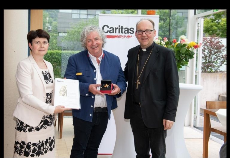 Caritas-Auszeichnung f&uuml;r Hans Salcher