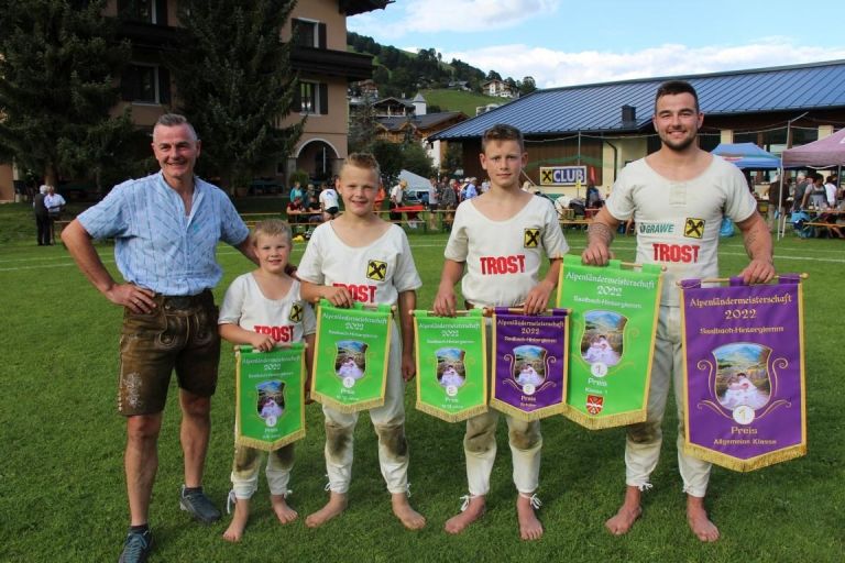 Philip Holzer ist der K&ouml;nig der Ranggler